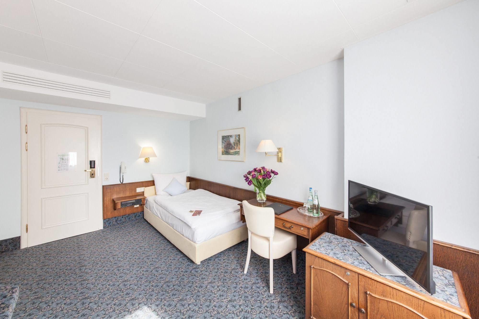 Novum Hotel Post Aschaffenburg Exterior foto
